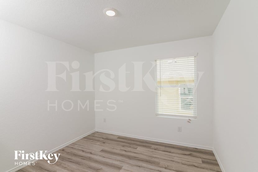 Building Photo - 10219 Ickham Ml Ct