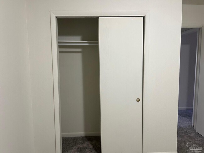 Building Photo - 1267 Redwood Ln