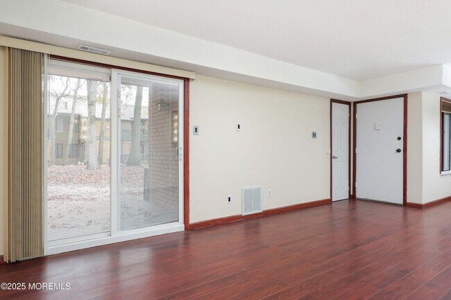 Building Photo - 89 Northrup Dr