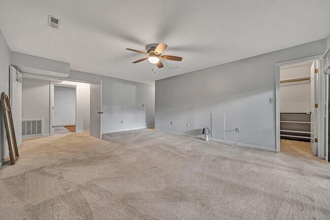 Building Photo - 3273 Forest Ridge Rd