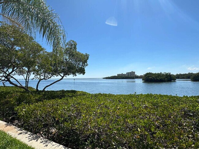 Building Photo - 2755 Via Capri