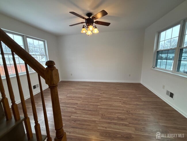 Building Photo - 921 Walnut St