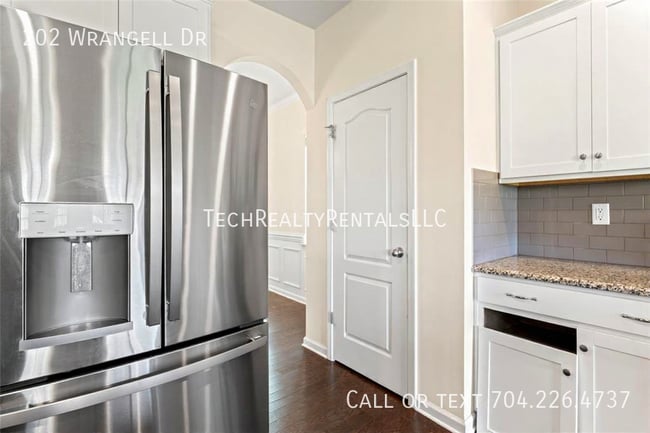 Building Photo - 202 Wrangell Dr