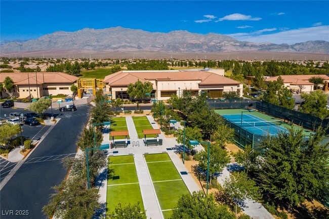 Building Photo - 7922 N Crested Starling Ct