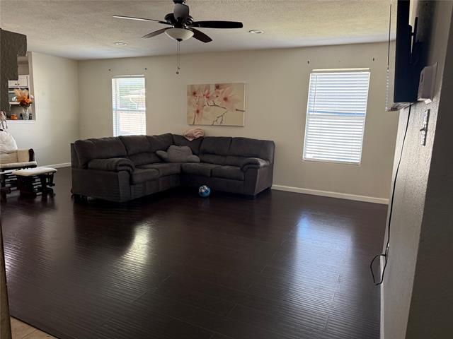 Building Photo - 3106 Legend Dr