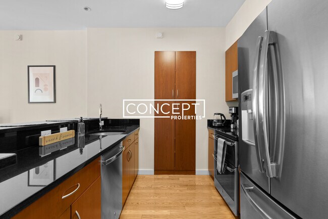 Building Photo - 9 Miner St