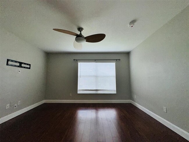 Building Photo - 200 Sterling Springs Ln