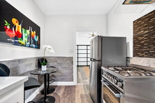 Building Photo - 5917 Lexington Ave