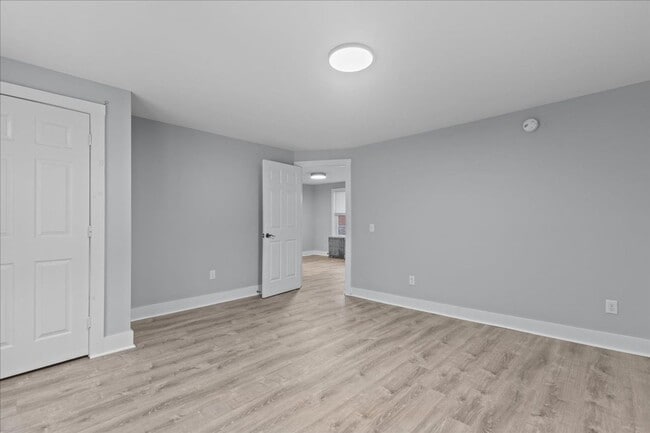 Building Photo - 43-47 Willow St