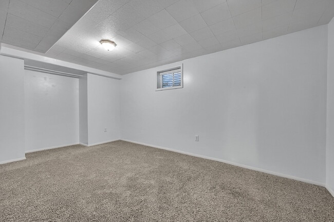 Building Photo - $2,895 - 3 Bed, 2.5 Bath Home with Central...