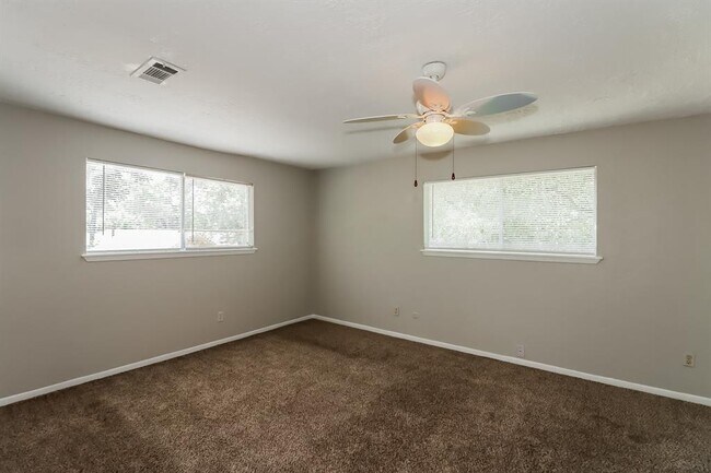 Building Photo - 24023 Spring Mill Ln