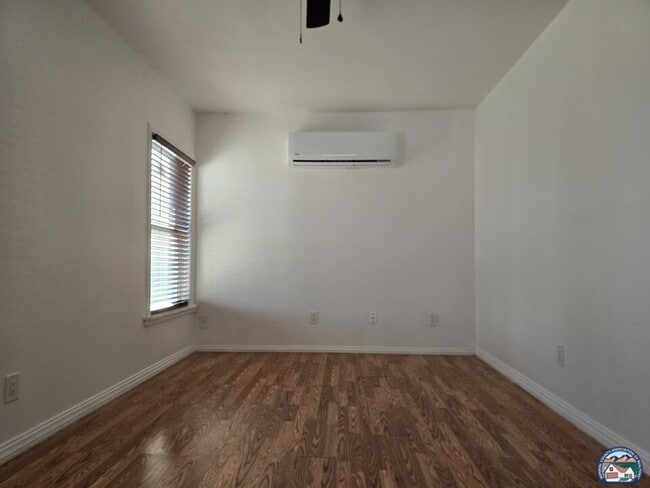 Building Photo - 2387 CA-86