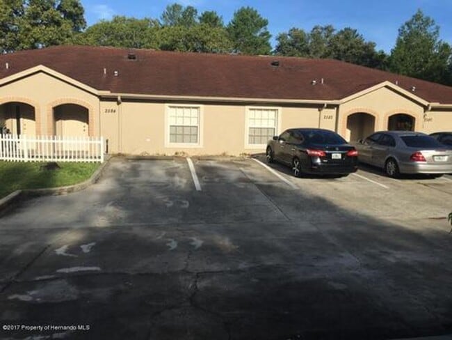 Primary Photo - Large 2 bed 2 bath inside laundry. Pet fri...