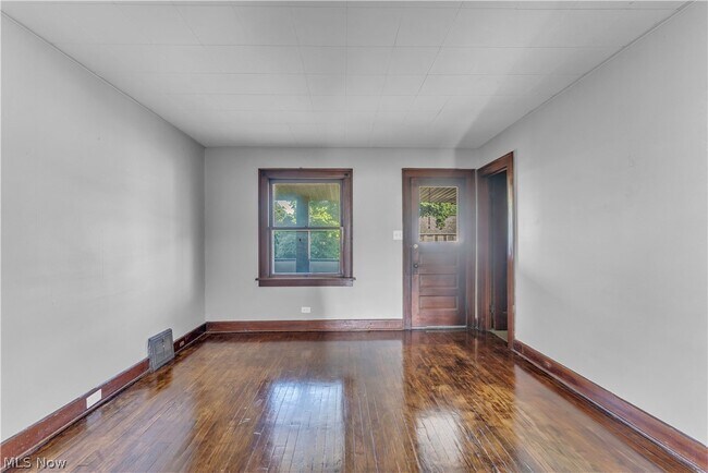 Building Photo - 4453 W 48th St