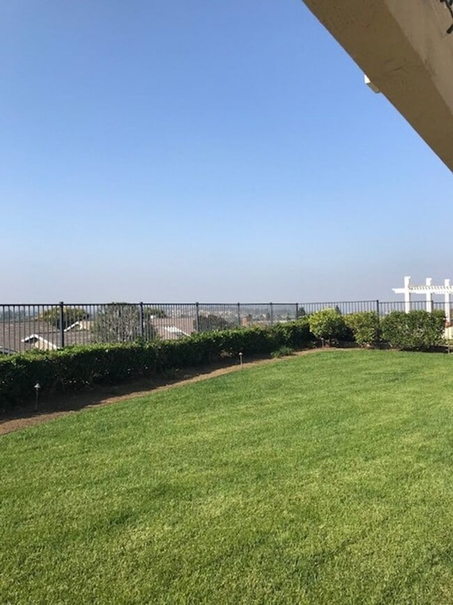 Building Photo - Turtle Rock Gem