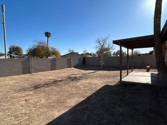 Building Photo - Tempe 3Bed, 2Bath Single Story Home