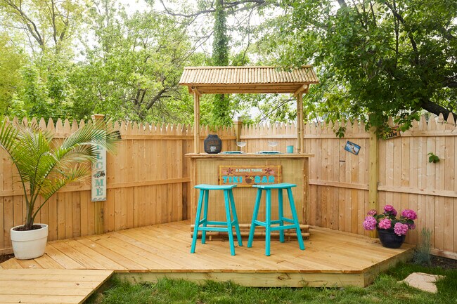 Building Photo - 68 S Edgewood Rd