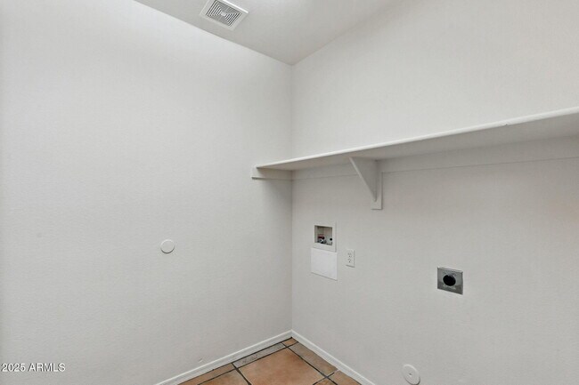 Building Photo - 12568 W Almeria Rd