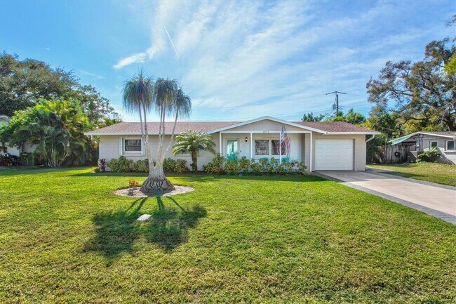 Primary Photo - 2572 Jefferson Cir
