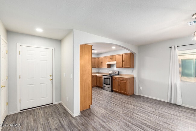 Building Photo - 2609 S Devonna Ln