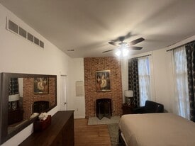 Building Photo - 2030 Park Ave