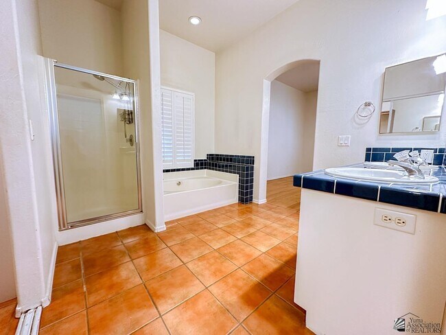 Building Photo - 3064 S 47th Ave