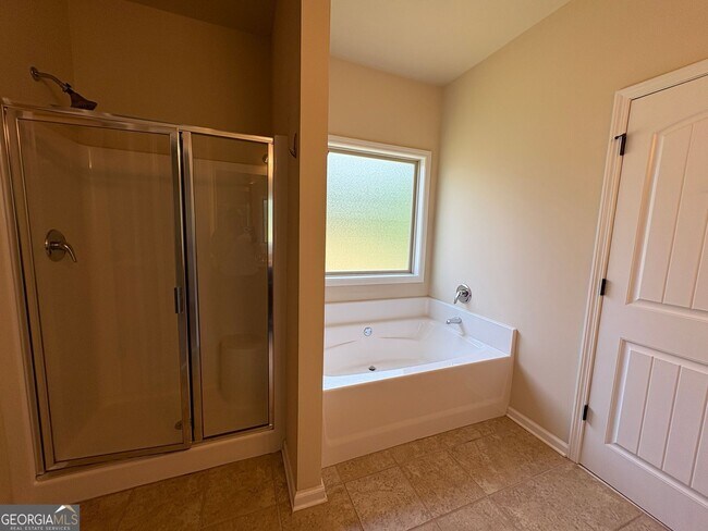 Building Photo - 4187 Water Mill Dr