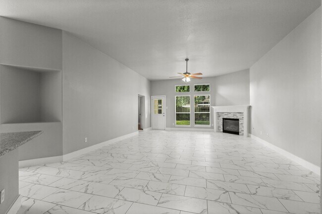 Building Photo - 20231 Avery Point Dr