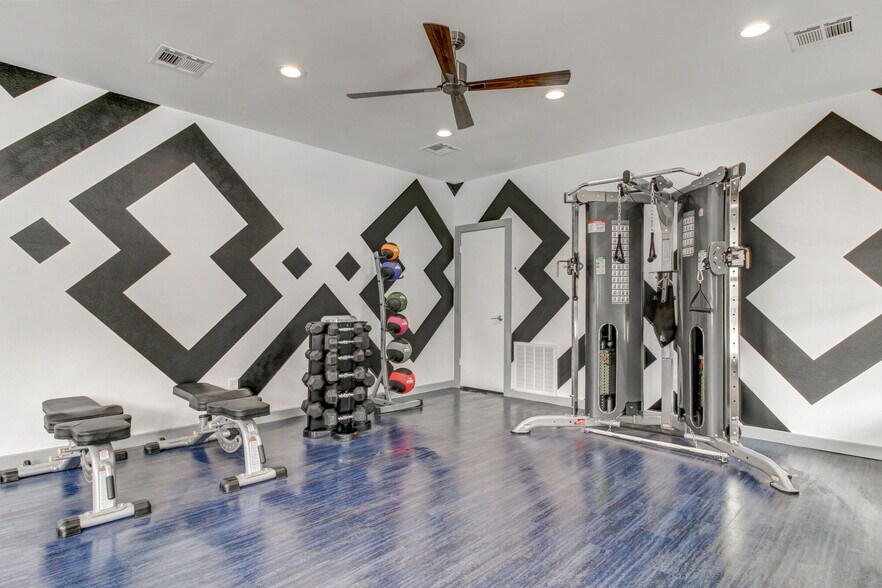 Building Photo - NOAH Apartments