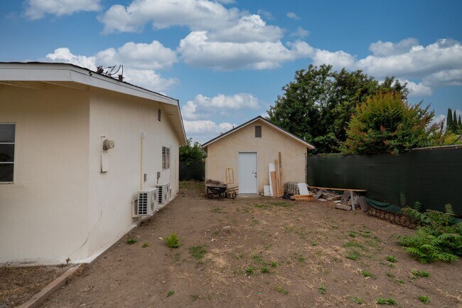 Building Photo - 10532Dain