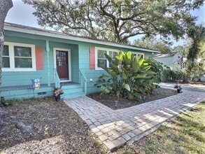 Building Photo - 1431 Paloma Ln