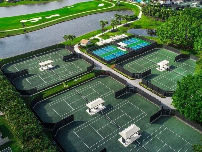 Building Photo - 8319 Horseshoe Bay Rd