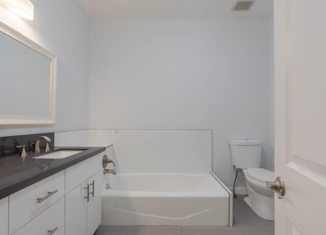 Building Photo - 10332 Floralita Ave