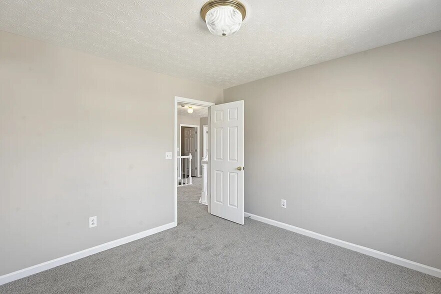 Building Photo - 3235 Haverhill Rowe