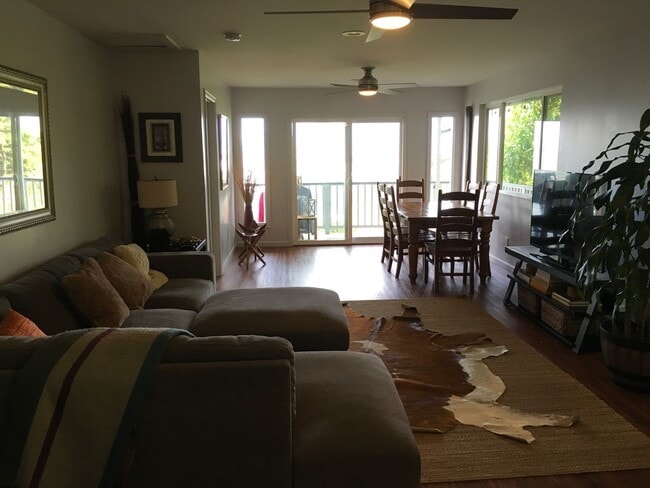 Building Photo - Unfurnished 3BR/2BA Home Next to Punahou School