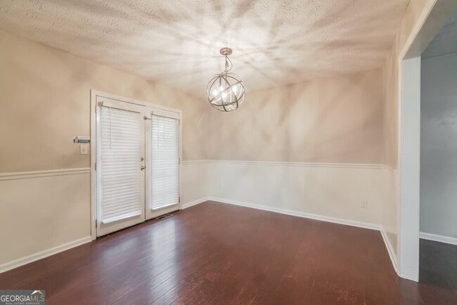 Building Photo - 4061 Wylie Ln