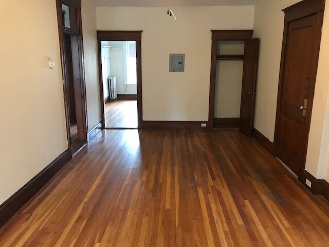 Building Photo - 116 Englewood Ave