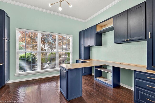Building Photo - 3725 Colfax Way