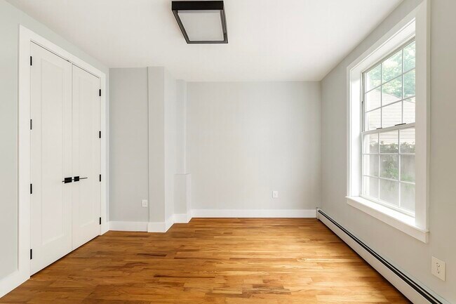 Building Photo - 308 Clerk St