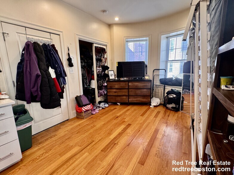 Building Photo - 5 Edwin St