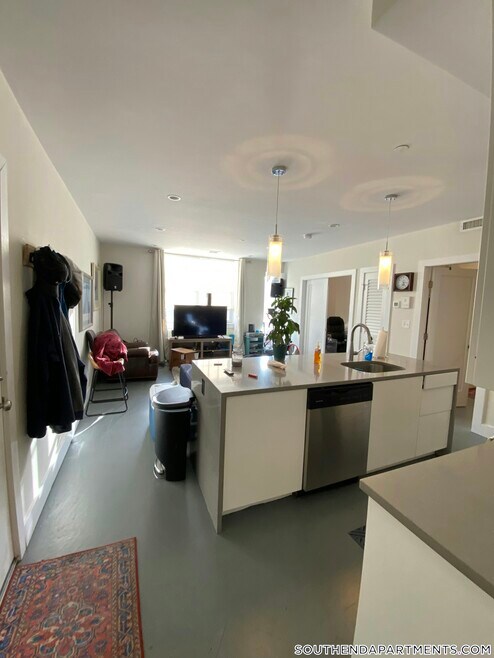 Building Photo - 659 Massachusetts Ave