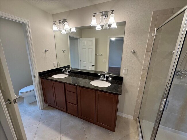 Building Photo - 11902 Lorenza Ln
