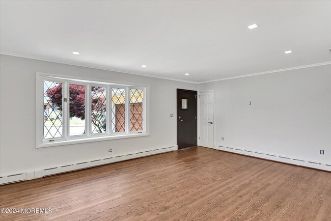 Building Photo - 5 Hilltop Ave