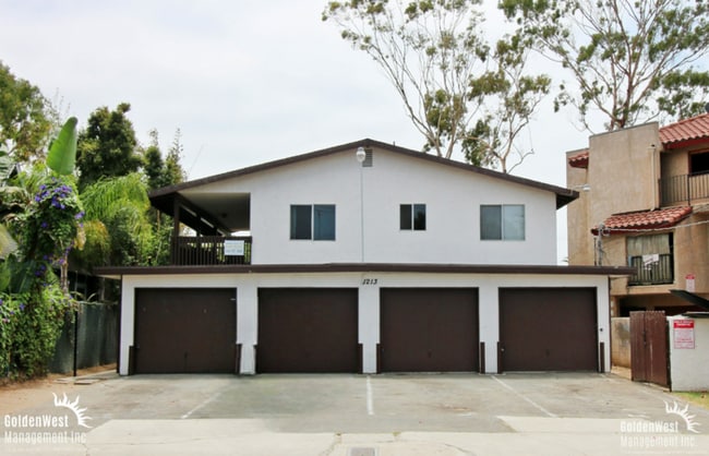 Building Photo - Gorgeous 1Bdm 1Ba Upstairs Unit in Oceanside