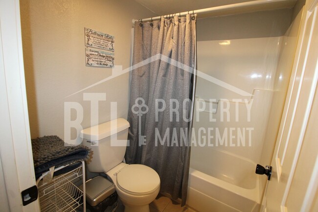 Building Photo - NEW YEAR PRICE DROP!  Fully Furnished One ...