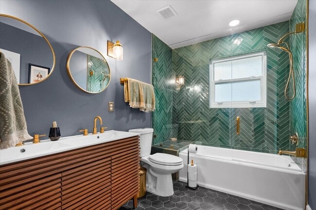 Building Photo - 4804 River Basin Dr S
