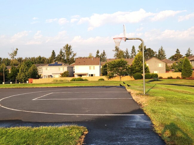 Building Photo - 15353 SE Granite Dr