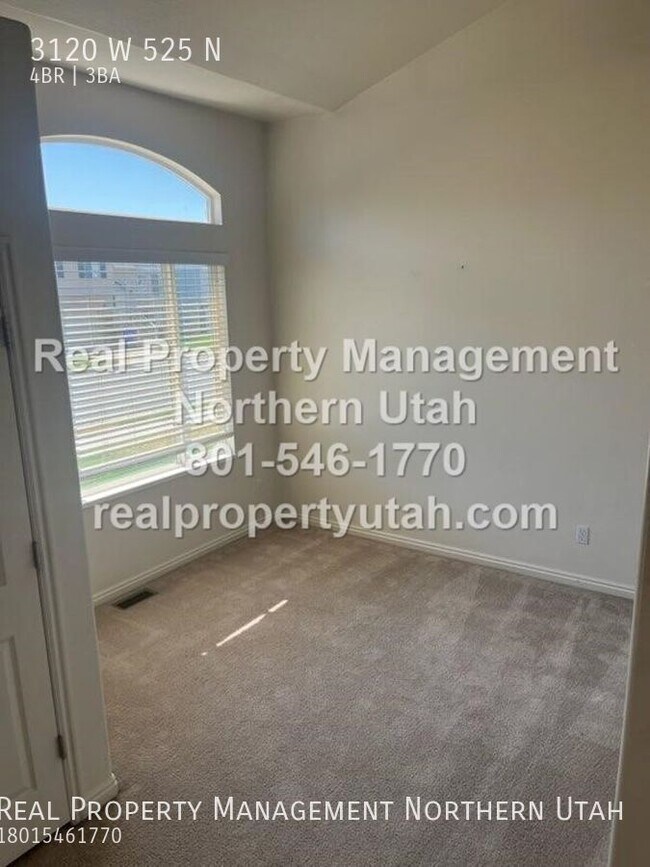 Building Photo - 3120 W 525 N
