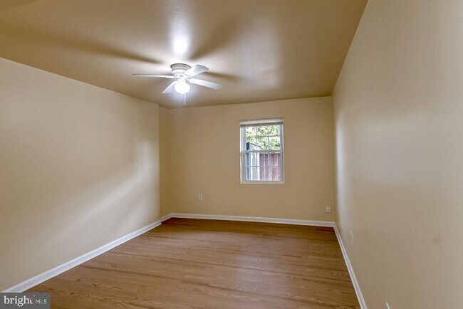 Building Photo - 2334 Sun Valley Cir