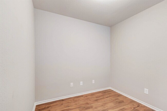 Building Photo - 24558 Folkstone Cir